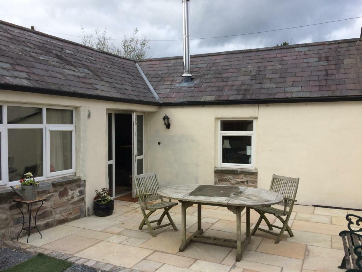 Tracey'S Farmhouse Cottage Belfast Exterior foto